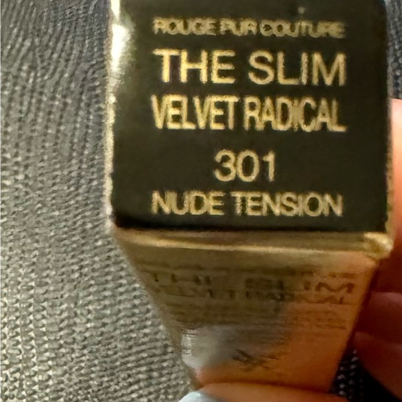 🆕 YSL The Slim Velvet Radical 301 Nude Tension matte lipstick / NIB - Picture 7 of 9